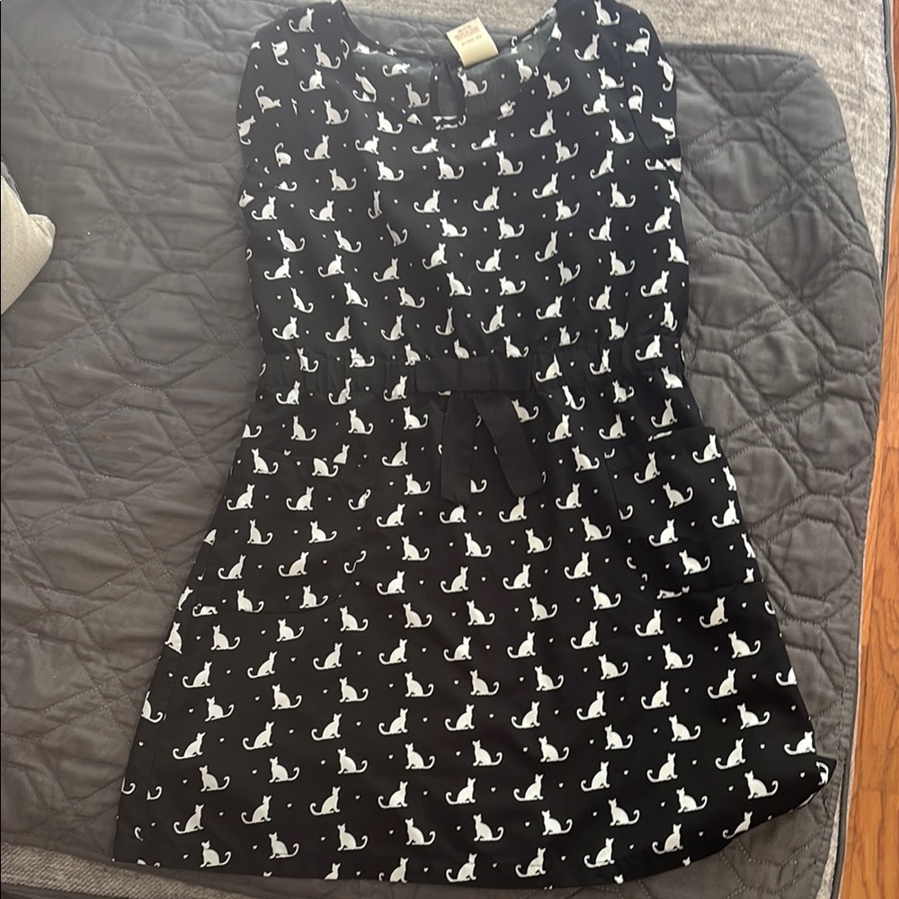 Charming Black and White Cat Print Kids Dress